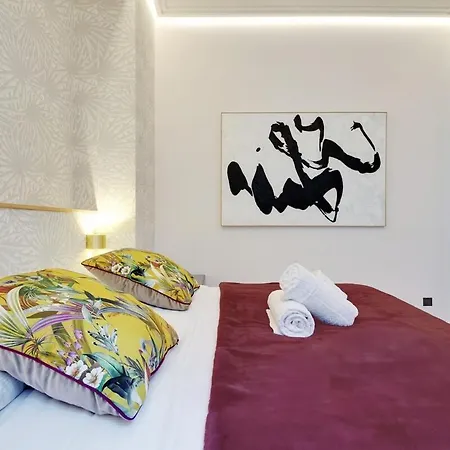Le Marais Luxury & Trendy París