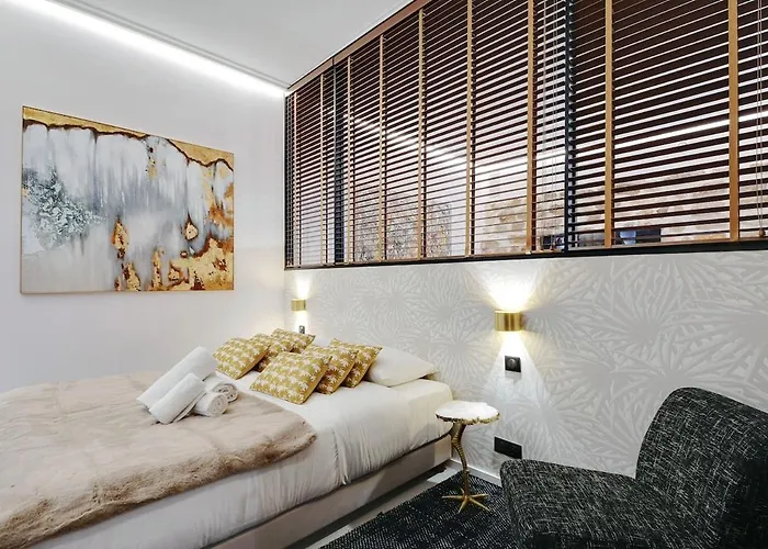 Le Marais Luxury & Trendy