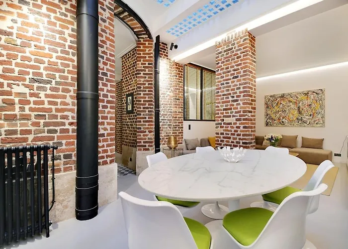 Le Marais Luxury & Trendy 아파트